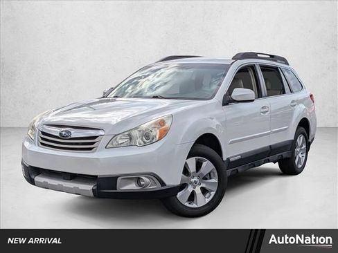 Used 2012 Subaru Outback 3.6R Limited image 1
