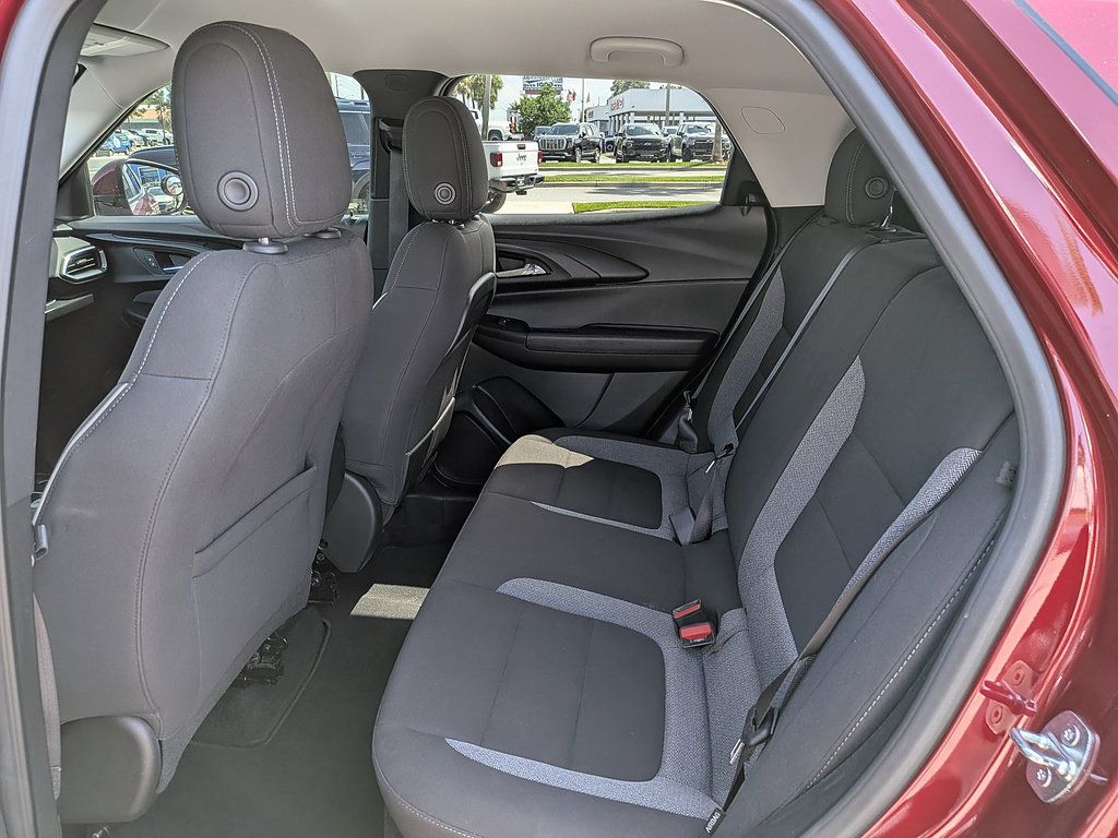 Used 2023 Chevrolet TrailBlazer LT w/ Convenience Package FWD image 13