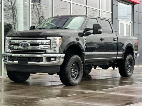 Used 2018 Ford F350 Lariat w/ Lariat Ultimate Package AWD/4WD image 7