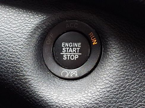 Certified 2018 Jeep Cherokee Limited image 23