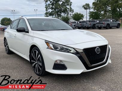 Used 2021 Nissan Altima 2.5 SR w/ SR Premium Package