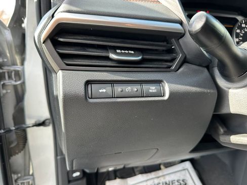 Used 2021 Nissan Altima 2.5 SR image 32