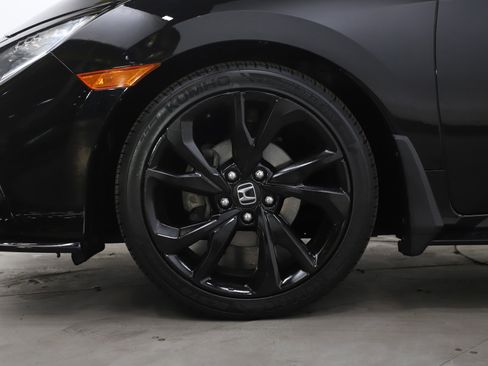 Used 2018 Honda Civic Sport Touring image 29