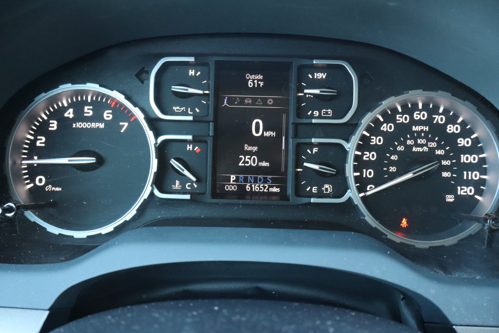 Used 2020 Toyota Tundra SR5 w/ SR5 Upgrade Package AWD/4WD image 34
