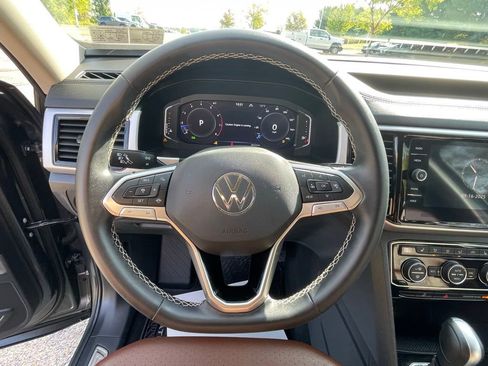 Used 2023 Volkswagen Atlas SE image 33