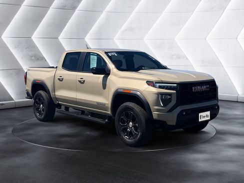Certified 2023 GMC Canyon Elevation w/ Convenience Package AWD/4WD image 7
