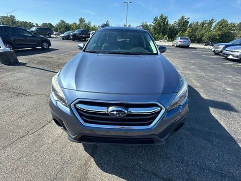 Used 2018 Subaru Outback 2.5i Limited AWD/4WD image 2