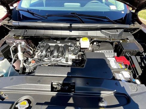 Used 2024 Nissan Pathfinder SV image 33