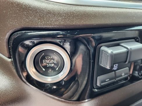 Used 2022 Chevrolet Silverado 1500 LTZ image 17