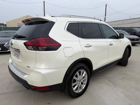 Used 2019 Nissan Rogue SV FWD image 4