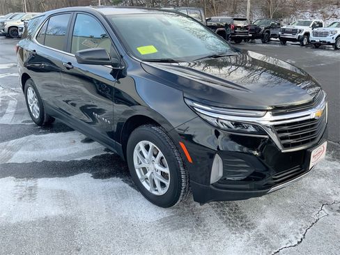 Used 2023 Chevrolet Equinox LT image 39