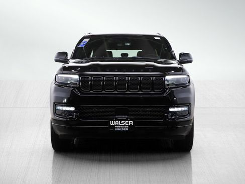 Used 2024 Jeep Wagoneer Series II image 8