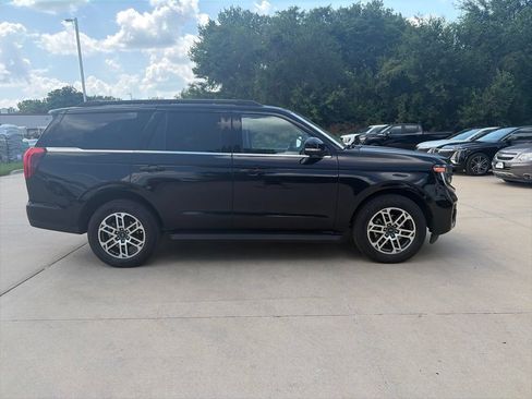 Used 2025 Ford Expedition Active AWD/4WD image 6