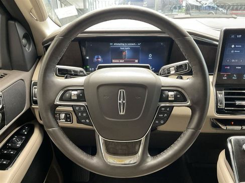 Used 2023 Lincoln Navigator Reserve AWD/4WD image 20