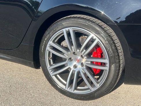 Used 2017 Maserati Quattroporte S RWD image 4