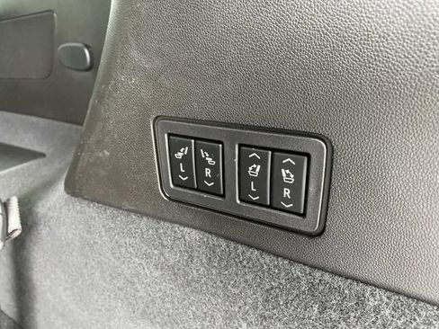 Used 2022 Cadillac XT6 Sport w/ Platinum Package AWD/4WD image 31