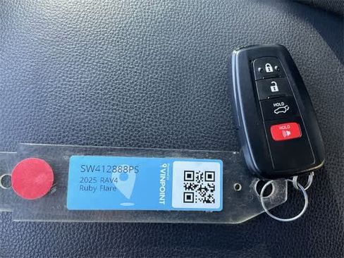 Used 2025 Toyota RAV4 XLE image 28
