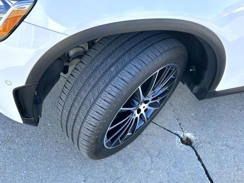 Used 2021 Mercedes-Benz GLC 300 4MATIC Coupe image 23