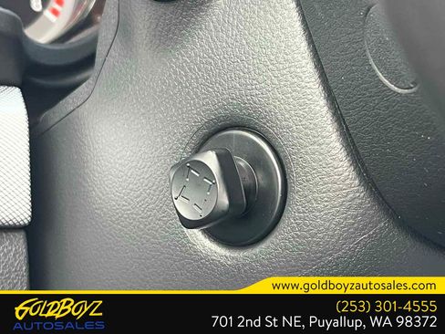 Used 2019 Nissan Titan PRO-4X AWD/4WD image 40