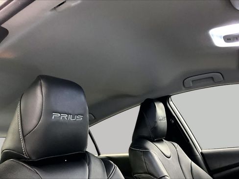 Used 2020 Toyota Prius Prime LE FWD image 13