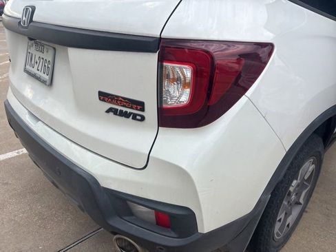 Used 2023 Honda Passport TrailSport image 2