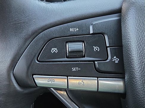 Used 2024 Cadillac XT6 Luxury image 20