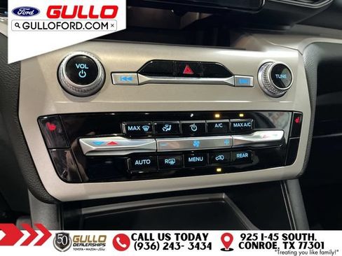 Used 2023 Ford Explorer XLT w/ Class IV Trailer Tow Package AWD/4WD image 26