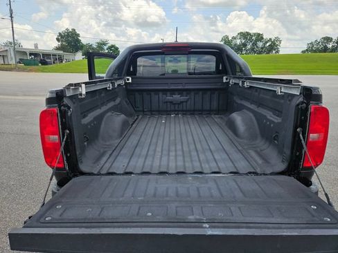 Used 2018 Chevrolet Colorado Z71 w/ Z71 Midnight Edition AWD/4WD image 23