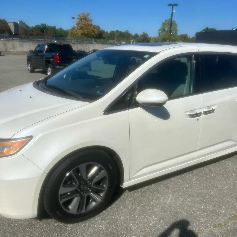 Used 2014 Honda Odyssey Touring image 2