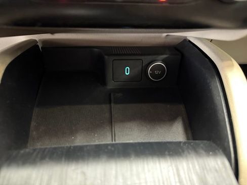 Used 2020 Ford Escape SE image 16