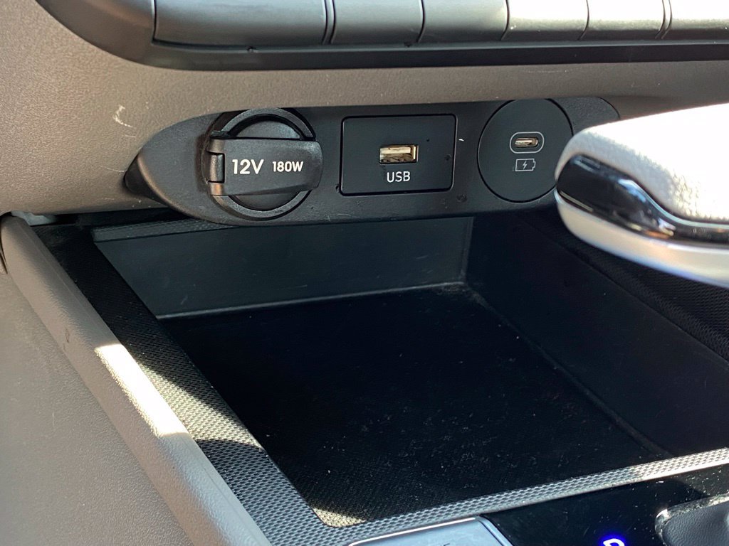 Used 2024 Hyundai Elantra SEL FWD image 21