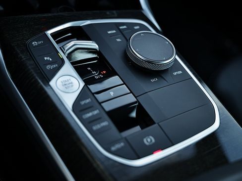 Used 2023 BMW 330i Sedan w/ Driving Assistance Package image 37