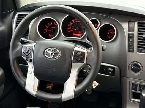 Used 2016 Toyota Sequoia SR5 w/ Premium Package AWD/4WD image 15