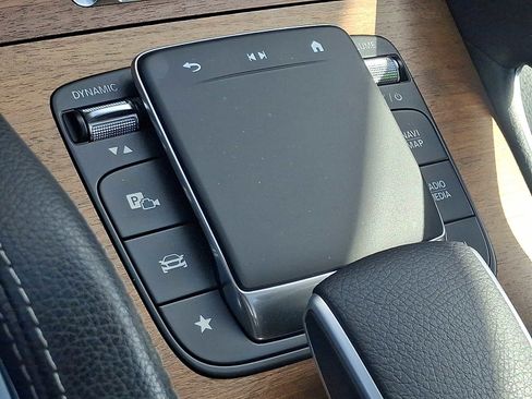 Used 2024 Mercedes-Benz GLS 450 4MATIC image 27