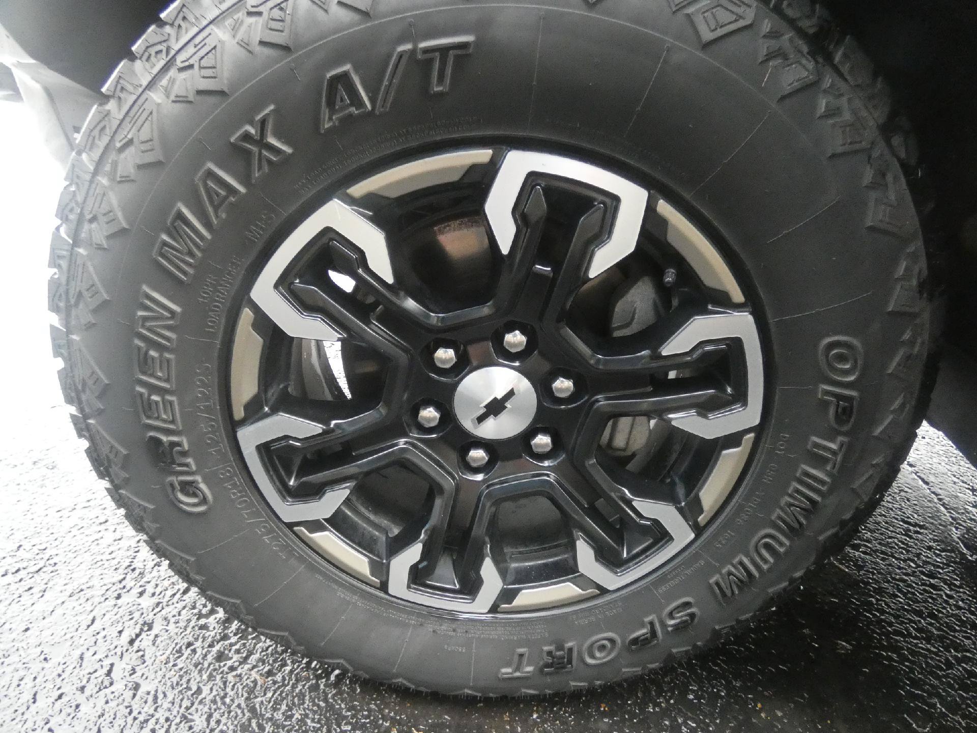 Certified 2022 Chevrolet Silverado 1500 ZR2 w/ Technology Package AWD/4WD image 8