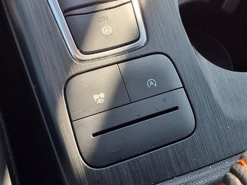 Used 2025 Ford Escape ST-Line image 10