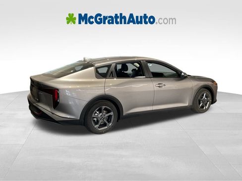 New 2025 Kia K4 LXS image 3