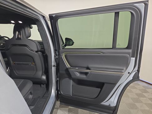 Used 2025 Rivian R1S Adventure AWD/4WD image 19