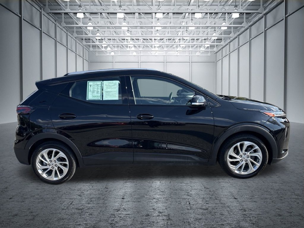 Used 2023 Chevrolet Bolt EUV LT FWD image 5
