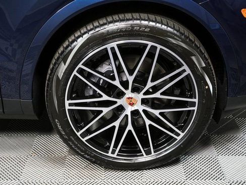 New 2026 Porsche Cayenne Coupe image 39