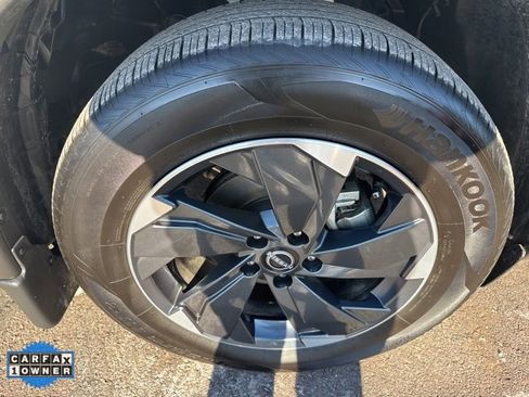 Certified 2025 Nissan Rogue SV image 35