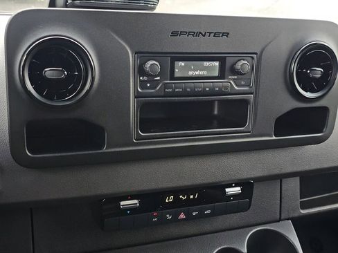 New 2025 Mercedes-Benz Sprinter 2500 image 27
