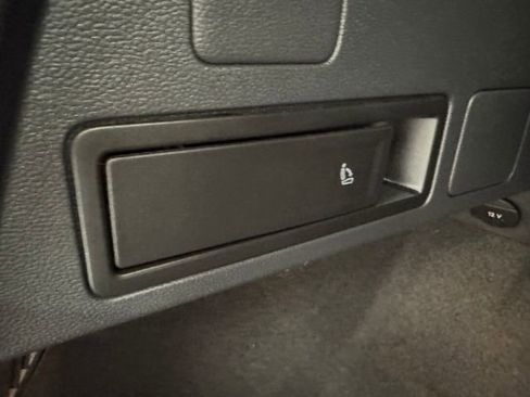 Used 2019 Volkswagen Tiguan S w/ Driver Assistance Package image 33