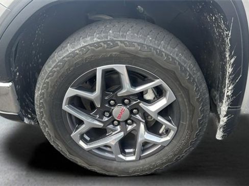 Used 2022 GMC Sierra 1500 SLT w/ X31 Off-Road Package image 17