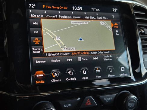 Certified 2021 Jeep Grand Cherokee Laredo X AWD/4WD image 3