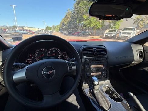 Used 2011 Chevrolet Corvette Convertible w/ 1LT RWD image 17
