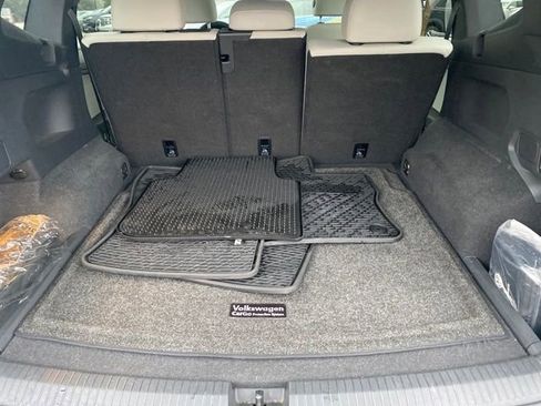 Used 2021 Volkswagen Tiguan SE R-Line image 25