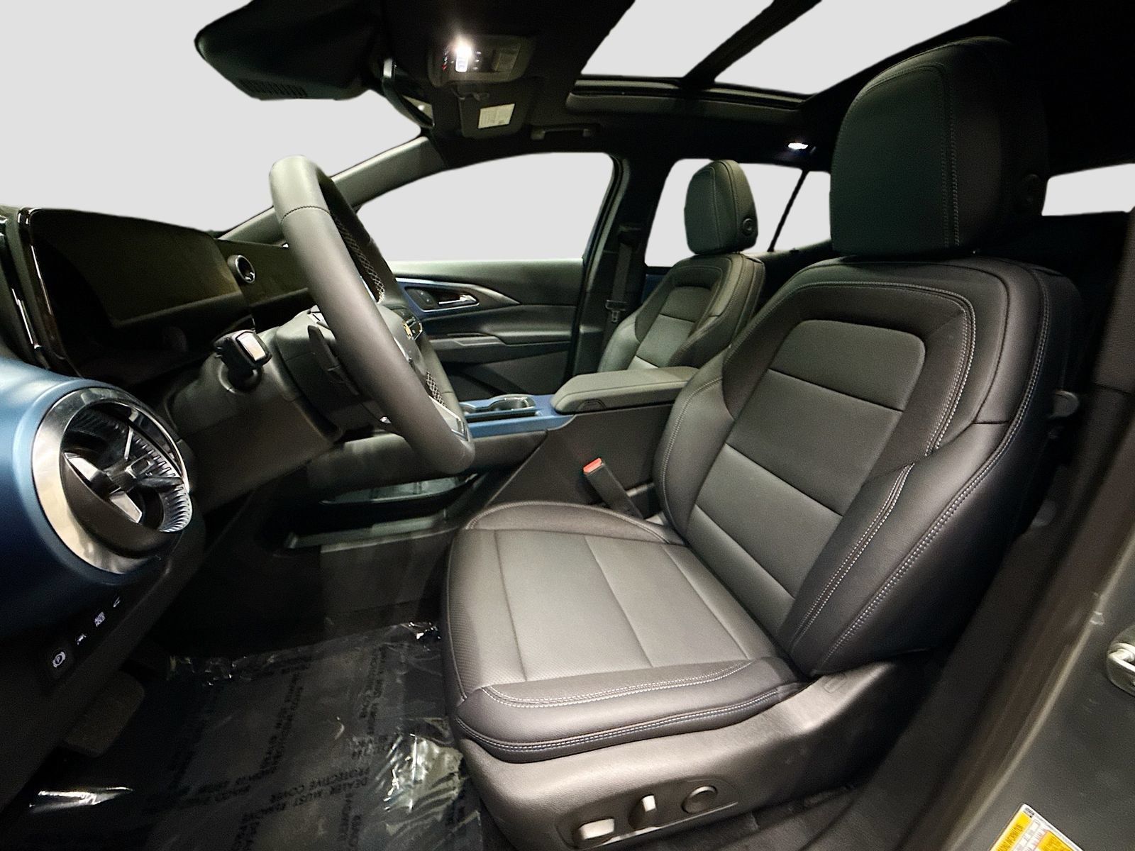 New 2026 Chevrolet Equinox EV LT FWD image 24