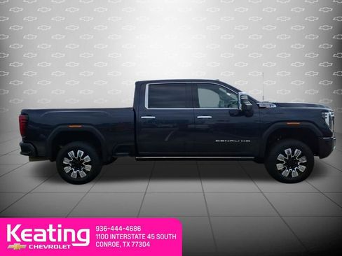 Used 2024 GMC Sierra 2500 Denali w/ Denali Reserve Package AWD/4WD image 4