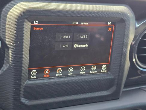 Used 2022 Jeep Gladiator Sport AWD/4WD image 20